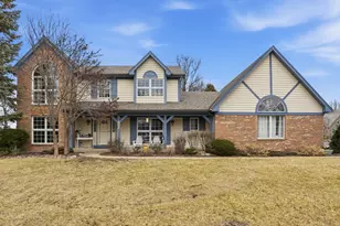 492 Patricia Ct, Grayslake, IL 60030 - Photo 1