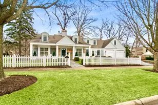 135 S Maywood Rd, Lake Forest, IL 60045 - Photo 1