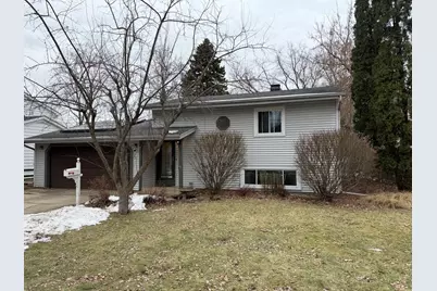 316 Maplewood Lane, Crystal Lake, IL 60014 - Photo 1