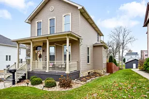 506 W Oneida St, Joliet, IL 60435 - Photo 1