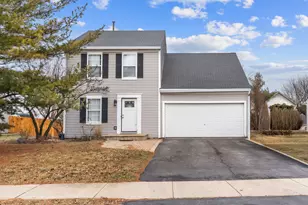 1229 Yellowpine Dr, Aurora, IL 60506 - Photo 1