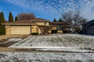 30 Victorian Dr, New Lenox, IL 60451 - Photo 1