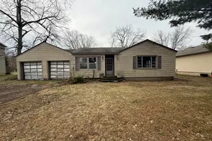 615 2nd Ave, Marengo, IL 60152 - Photo 1