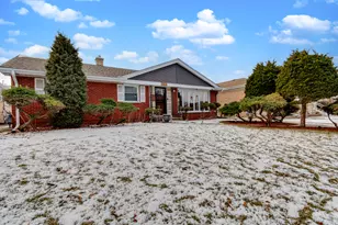 7513 W Ainslie St, Harwood Heights, IL 60706 - Photo 1