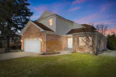 1686 Greenleaf Avenue, Des Plaines, IL 60018 - Photo 1