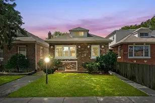 9132 S Saginaw Ave, Chicago, IL 60617 - Photo 1