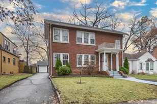 306 Oak Crest St, Waukegan, IL 60085 - Photo 1