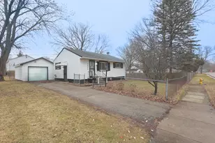 2820 N Elmwood Ave, Waukegan, IL 60087 - Photo 1