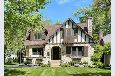 579 Lee Street, Glen Ellyn, IL 60137 - Photo 1