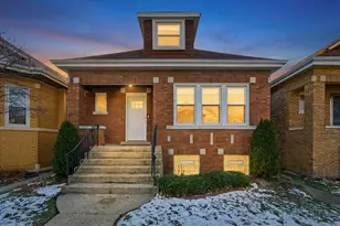 4935 W Carmen Ave, Chicago, IL 60630 - Photo 1