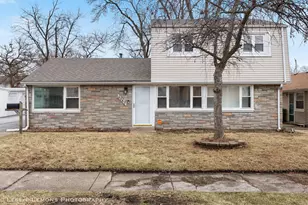 4949 Paxton Rd, Oak Lawn, IL 60453 - Photo 1