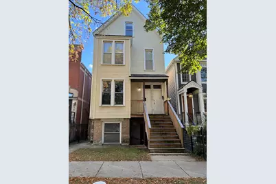 1749 W Barry Avenue, Chicago, IL 60657 - Photo 1