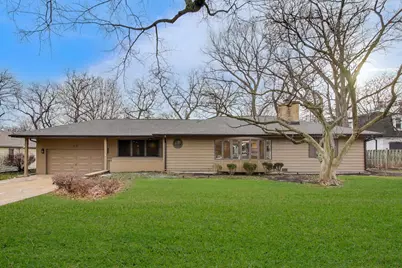 28 Muirwood Drive, Glen Ellyn, IL 60137 - Photo 1