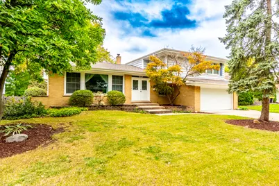 2002 N Eastwood Drive, Arlington Heights, IL 60004 - Photo 1