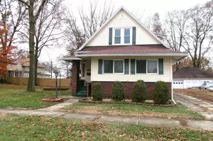 608 N Wasson St, Streator, IL 61364 - Photo 1