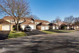 414 Lakeview Cir, Bolingbrook, IL 60440 - Photo 1