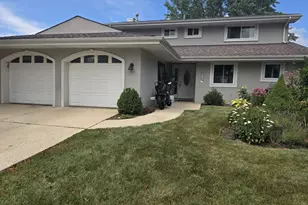 187 Bourne Ln, Bloomingdale, IL 60108 - Photo 1