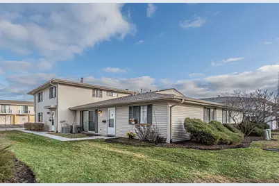 204 Nauset Lane #204, Schaumburg, IL 60194 - Photo 1