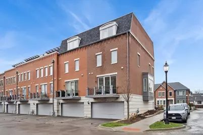 1251 Gateway Court, Northbrook, IL 60062 - Photo 1