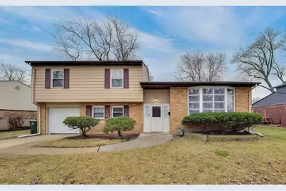 1437 E Michele Drive, Palatine, IL 60074 - Photo 1