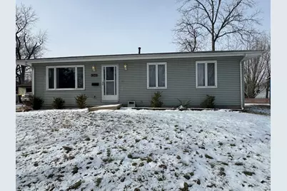 1425 7th Avenue, Belvidere, IL 61008 - Photo 1