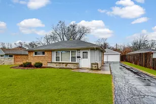 273 Mohawk St, Park Forest, IL 60466 - Photo 1