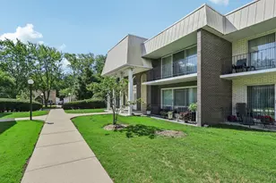 4108 W 99th St, Oak Lawn, IL 60453 - Photo 1
