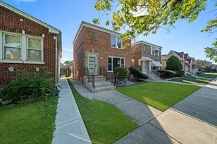 10047 S Calumet Ave, Chicago, IL 60628 - Photo 1