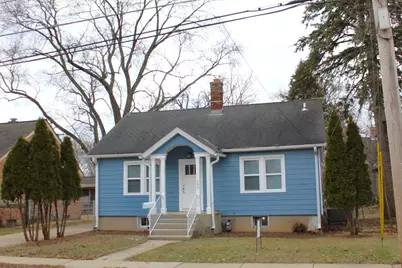 689 Bent Street, Elgin, IL 60120 - Photo 1