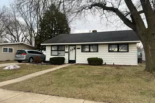 1170 Westview Dr, Rochelle, IL 61068 - Photo 1