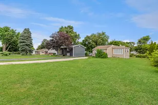 1S217 Valley Rd, Lombard, IL 60148 - Photo 1