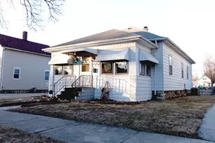 744 E Benton St, Morris, IL 60450 - Photo 1