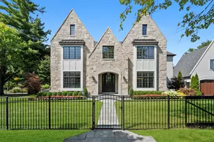 330 Brookside Ln, Glencoe, IL 60022 - Photo 1