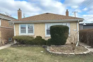 7843 S Luna Ave, Burbank, IL 60459 - Photo 1