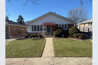 9012 S 50th Avenue S, Oak Lawn, IL 60453 - Photo 1