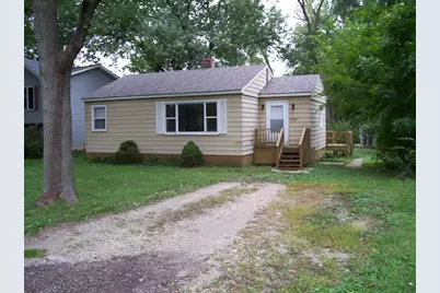 9107 Pine Avenue, Wonder Lake, IL 60097 - Photo 1