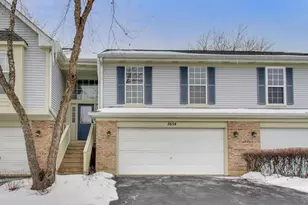 2654 S Embers Ln S, Arlington Heights, IL 60005 - Photo 1