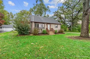 3019 W Lincoln Rd, McHenry, IL 60051 - Photo 1