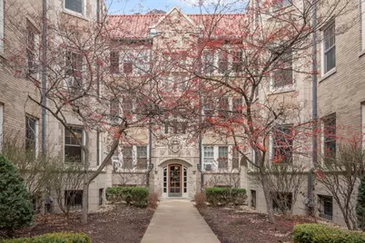 538 W Brompton Avenue #2E, Chicago, IL 60657 - Photo 1