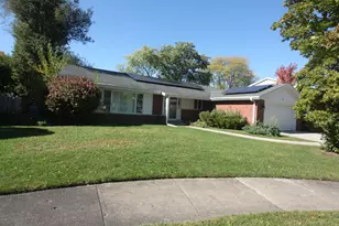 12 S Princeton Ct, Arlington Heights, IL 60005 - Photo 1