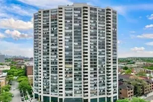 3930 N Pine Grove Ave, Chicago, IL 60613 - Photo 1