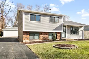 118 Springleaf Dr, Bolingbrook, IL 60440 - Photo 1