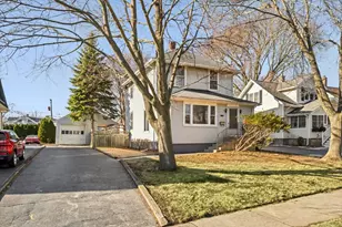 1206 Griffith Rd, Lake Forest, IL 60045 - Photo 1