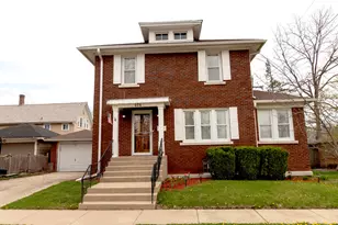 404 N Prairie Ave, Joliet, IL 60435 - Photo 1
