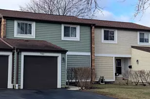 700 Lakeside Cir Dr, Wheeling, IL 60090 - Photo 1