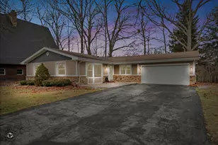 137 Kimber Dr, New Lenox, IL 60451 - Photo 1