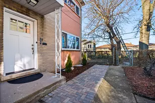 7906 W Lawrence Ave, Norridge, IL 60706 - Photo 1