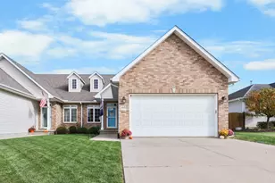 681 Circle Dr, Coal City, IL 60416 - Photo 1
