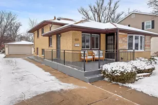 850 S Saylor Ave, Elmhurst, IL 60126 - Photo 1