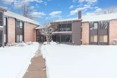 740 Saint Andrews Lane #21, Crystal Lake, IL 60014 - Photo 1